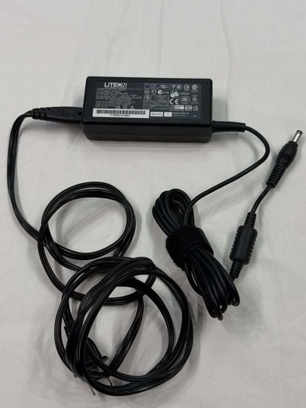 Liteon PA-1650-01 65W AC Power Adapter for Toshiba